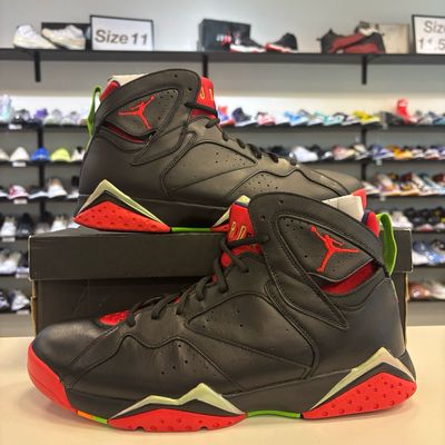PO AIR JORDAN 7 MARVIN THE MARTIAN SIZE 12