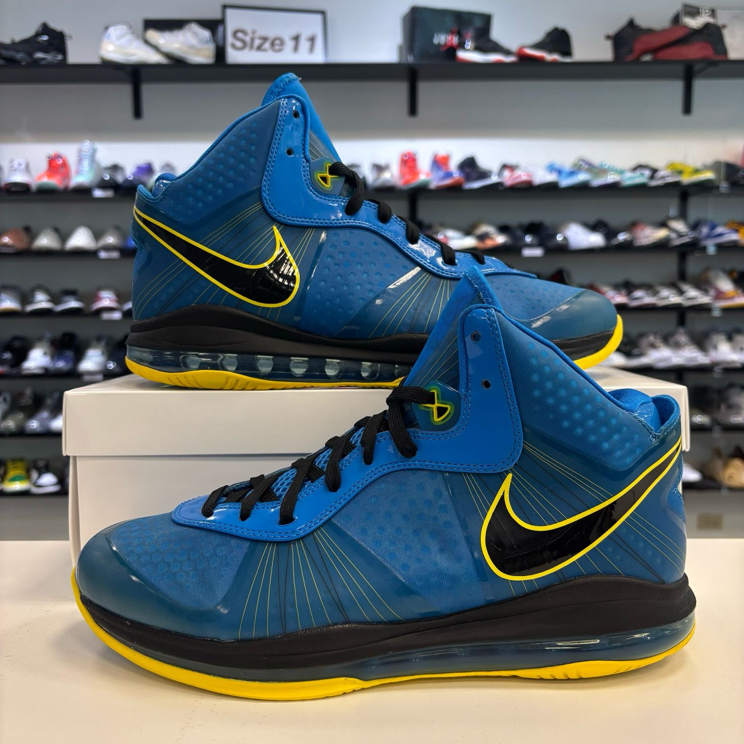 PO NB NIKE LEBRON 8 V2 ENTOURAGE SIZE 12.5