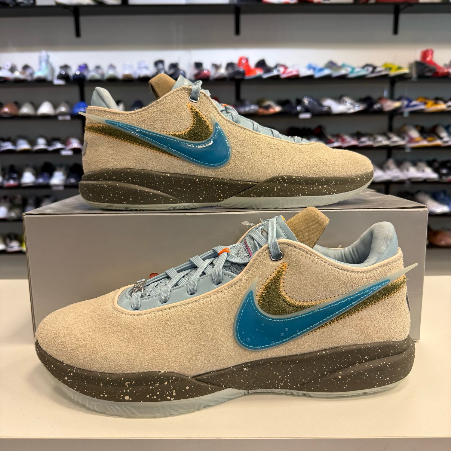 NEW NIKE LEBRON 20 UNKNWN MESSAGE IN A BOTTLE