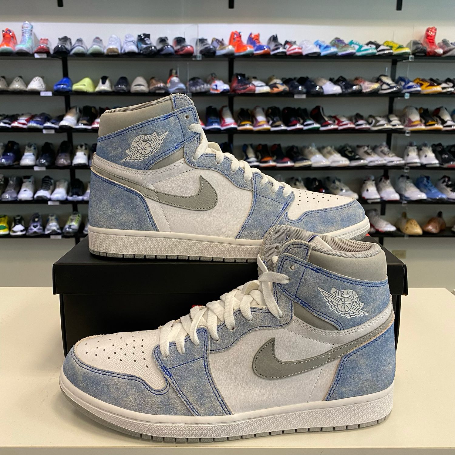 PO2 AIR JORDAN 1 HYPER ROYAL SMOKE GREY SIZE 11.5
