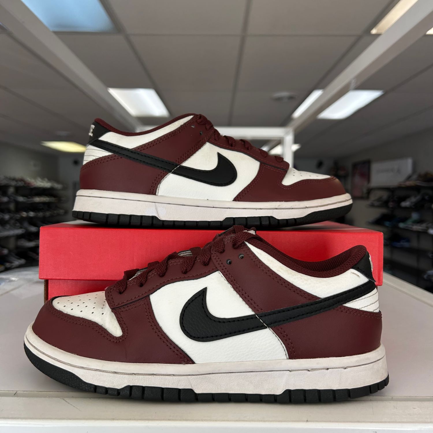 PO NIKE DUNK LOW DARK TEAM RED GS SX SIZE 5