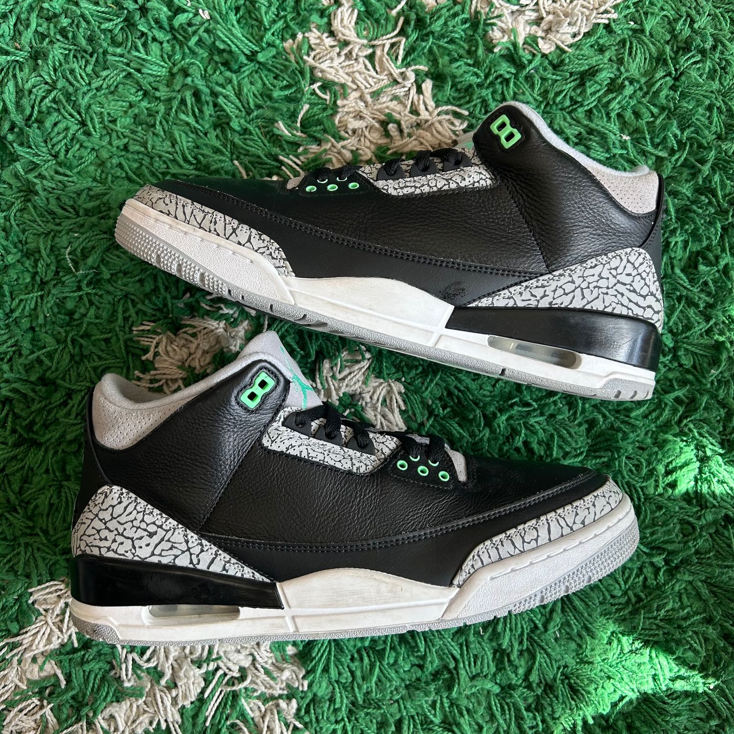 PO NB AIR JORDAN 3 GREEN GLOW SX SIZE 12
