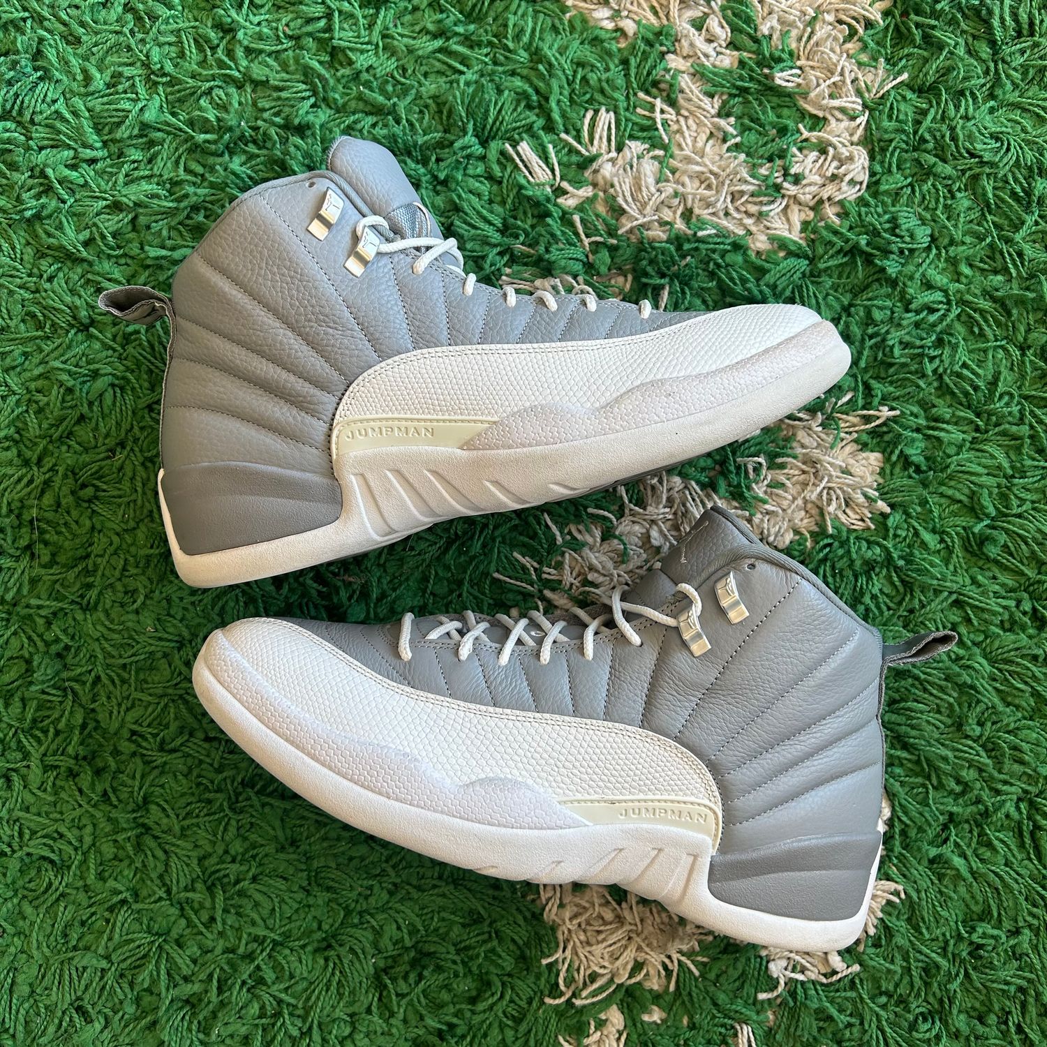 PO NB2 AIR JORDAN 12 STEALTH (SX) SIZE 12
