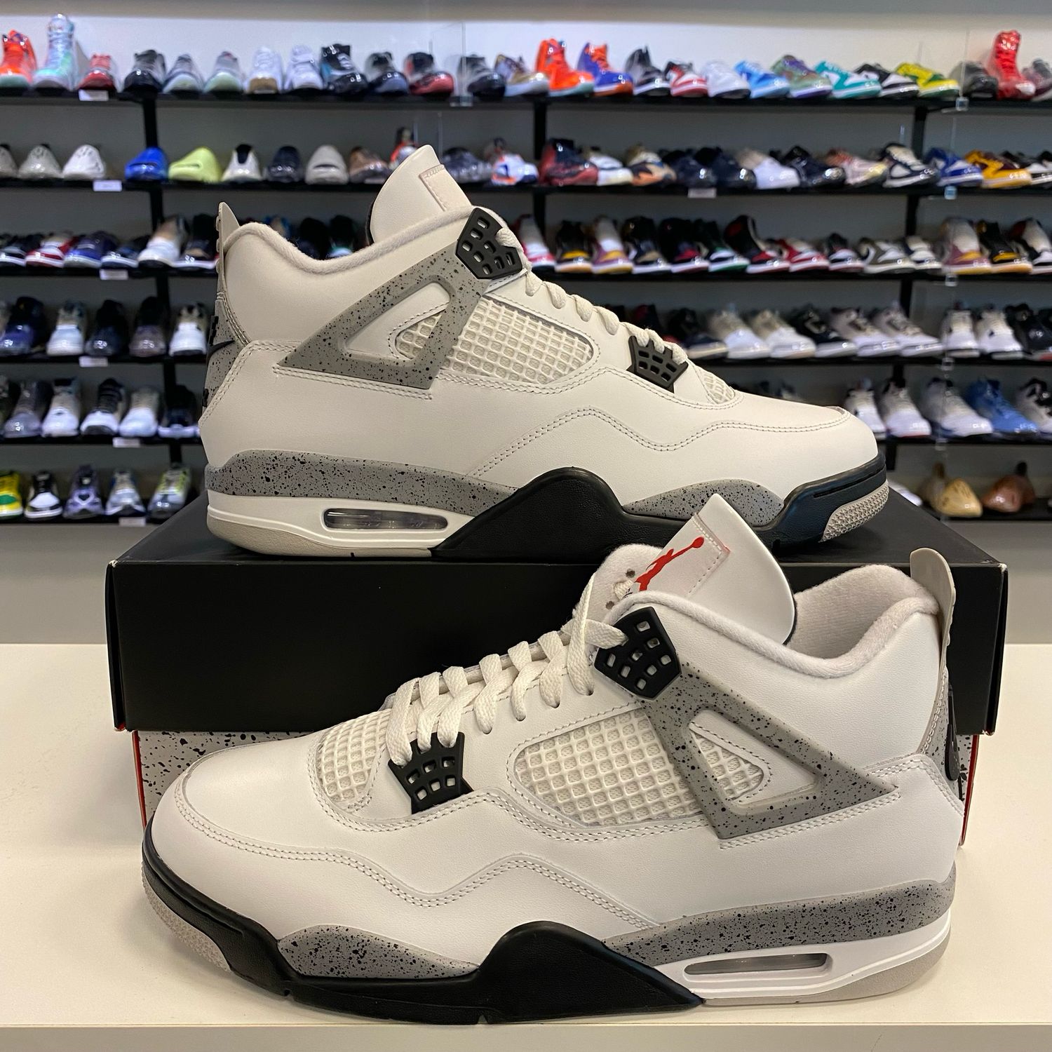 PO JORDAN 4 RETRO WHITE CEMENT (2025) SIZE 12