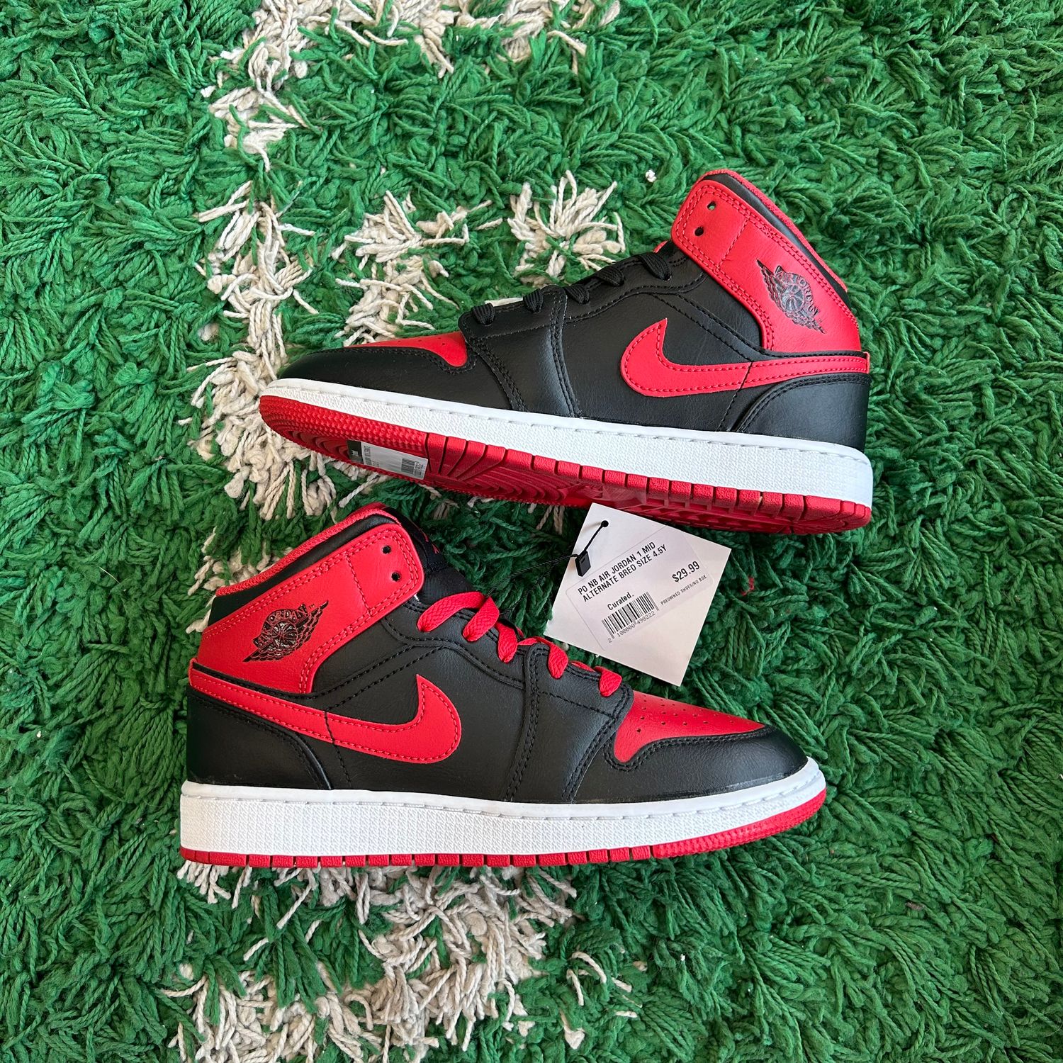 PO NB AIR JORDAN 1 MID ALTERNATE BRED SX SIZE 4.5Y