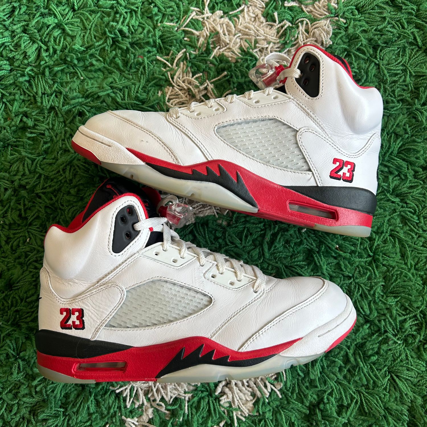 PO NB AIR JORDAN 5 RETRO FIRE RED BLACK TONGUE (2025) SX SIZE 10