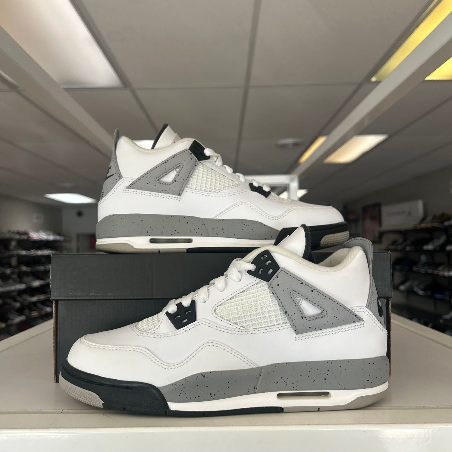 PO JORDAN 4 RETRO WHITE CEMENT 2016 GS SX SIZE 6.5