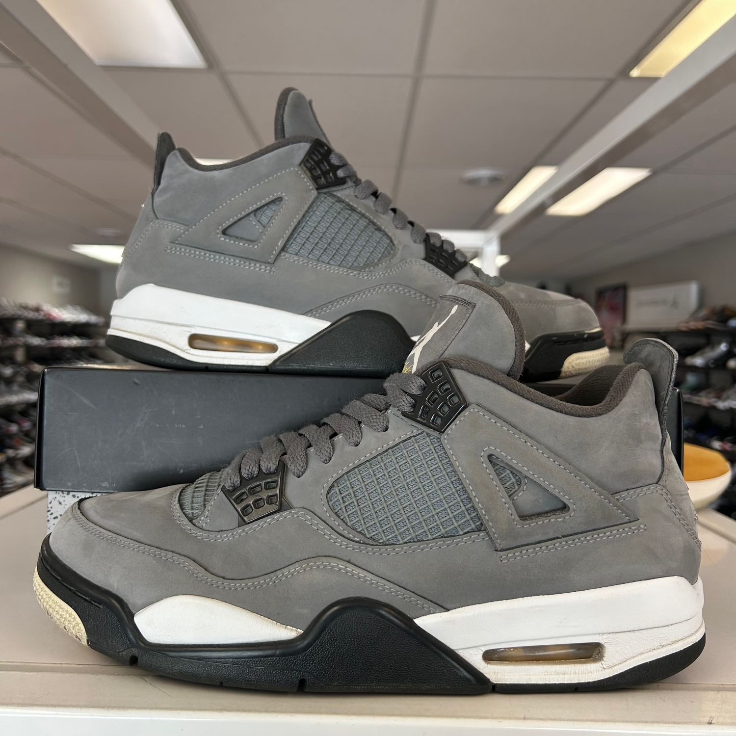 PO AIR JORDAN 4 COOL GREY (2019) SIZE 10.5