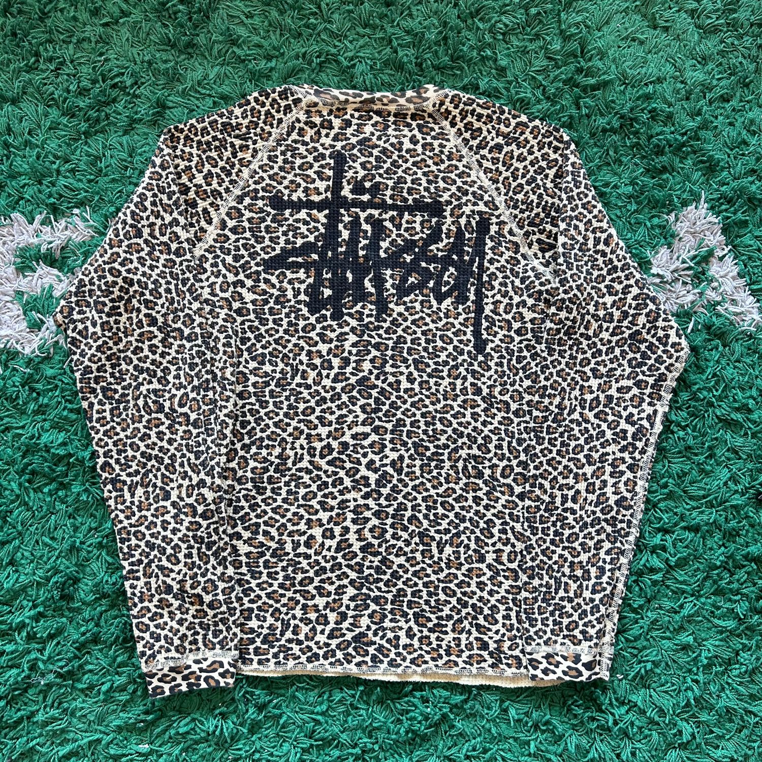 PO STUSSY RAGLAN THERMAL LEOPARD PRINT SIZE XL