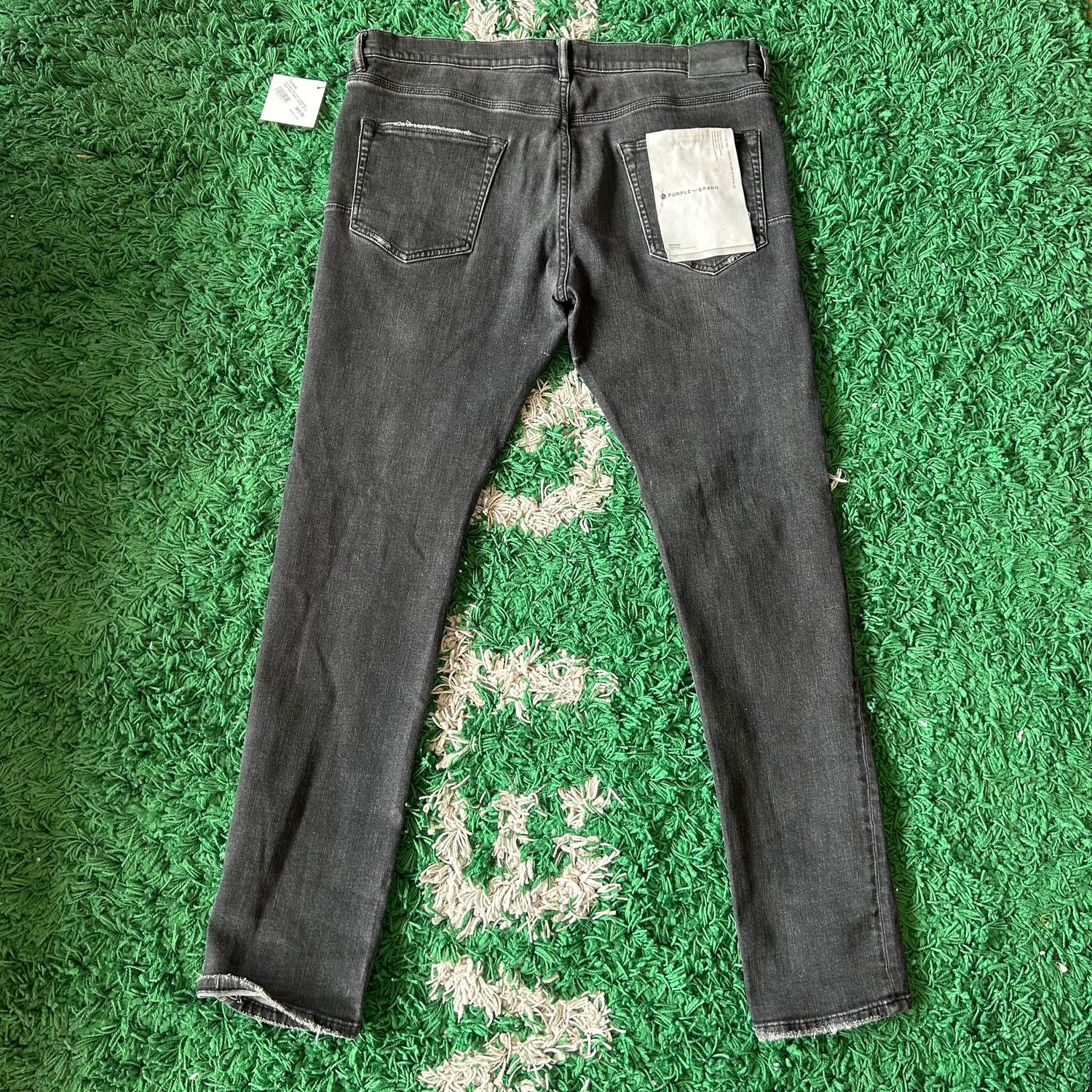 PO PURPLE P001 BLACK OVERSPRAY JEANS (RIGHT POCKET RIPPED) SIZE 36