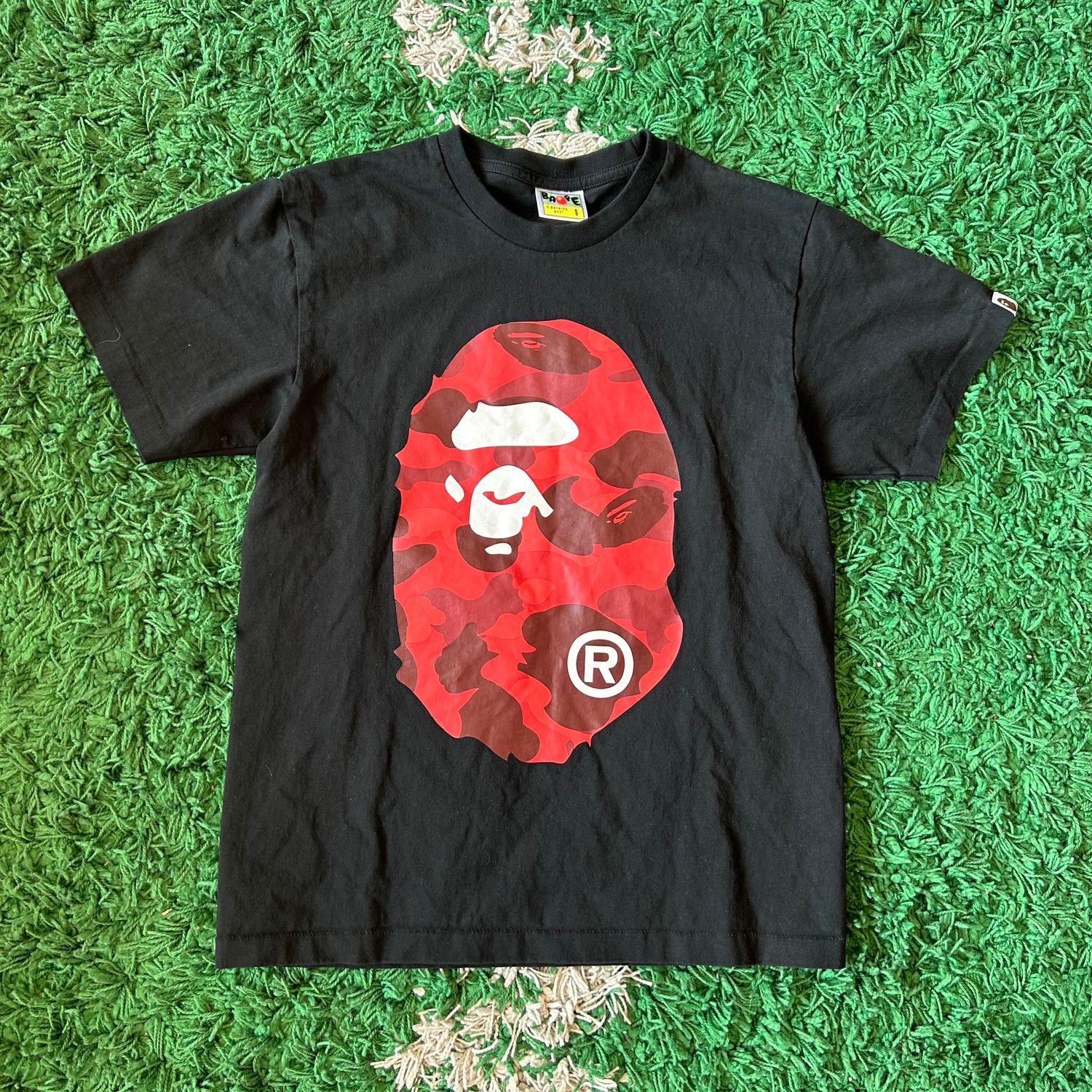 PO BAPE BIG RED BAPE HEAD WITH BACK BLACK TEE SIZE S
