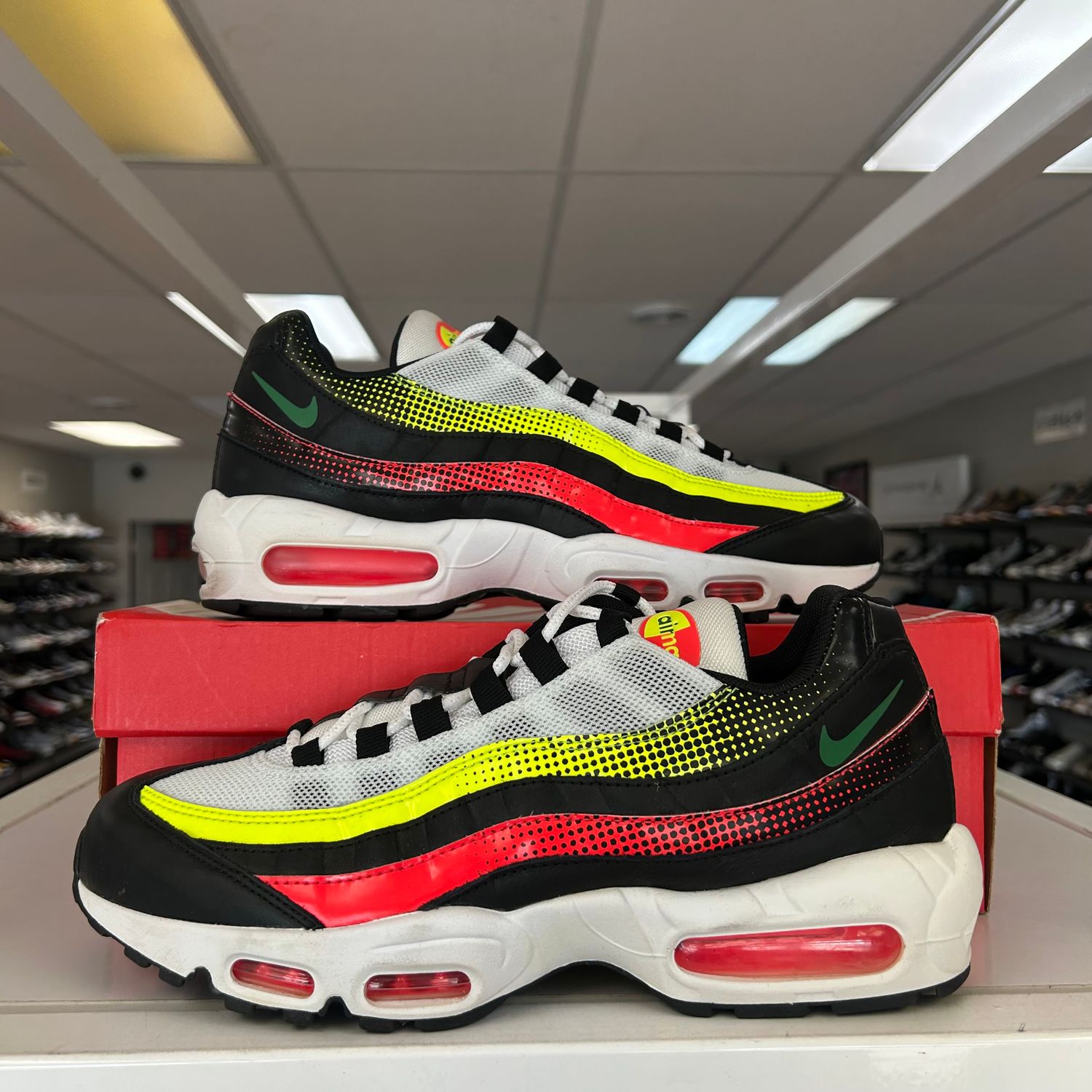 PO NIKE AIR MAX 95 RETRO FUTURE SX SIZE 10