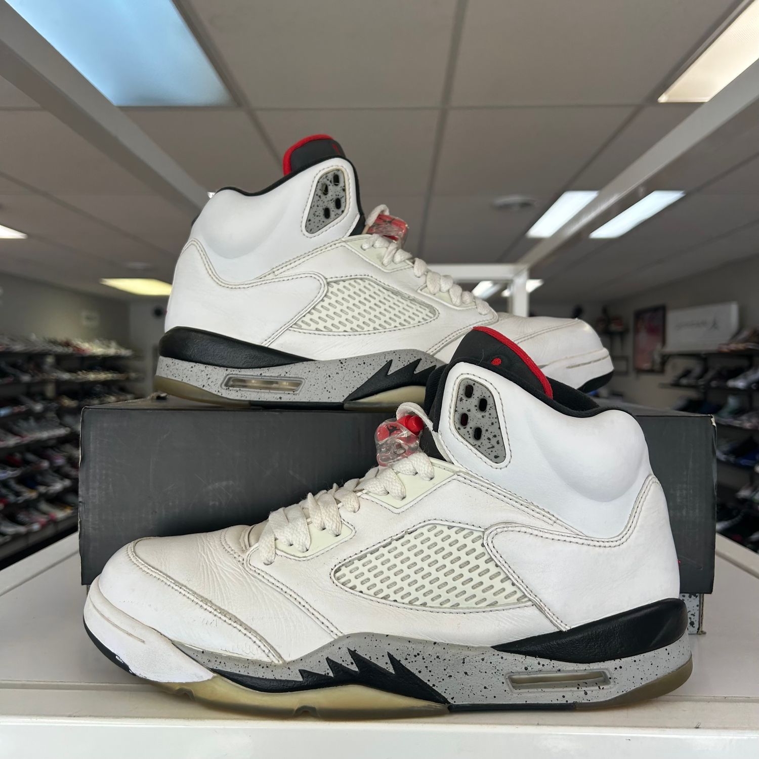 PO AIR JORDAN 5 WHITE CEMENT SX SIZE 11