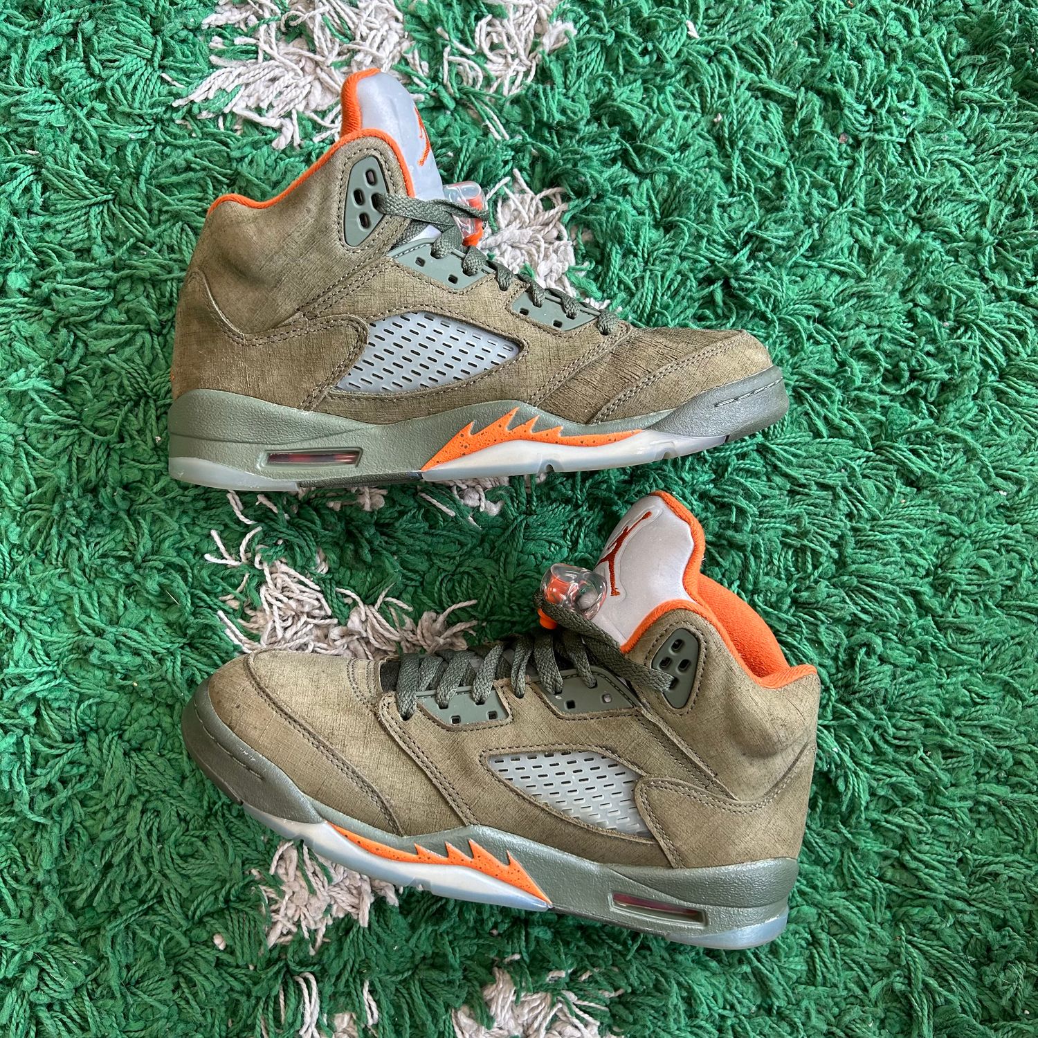 PO NB2 AIR JORDAN 5 OLIVE SX SIZE 7Y/8.5W