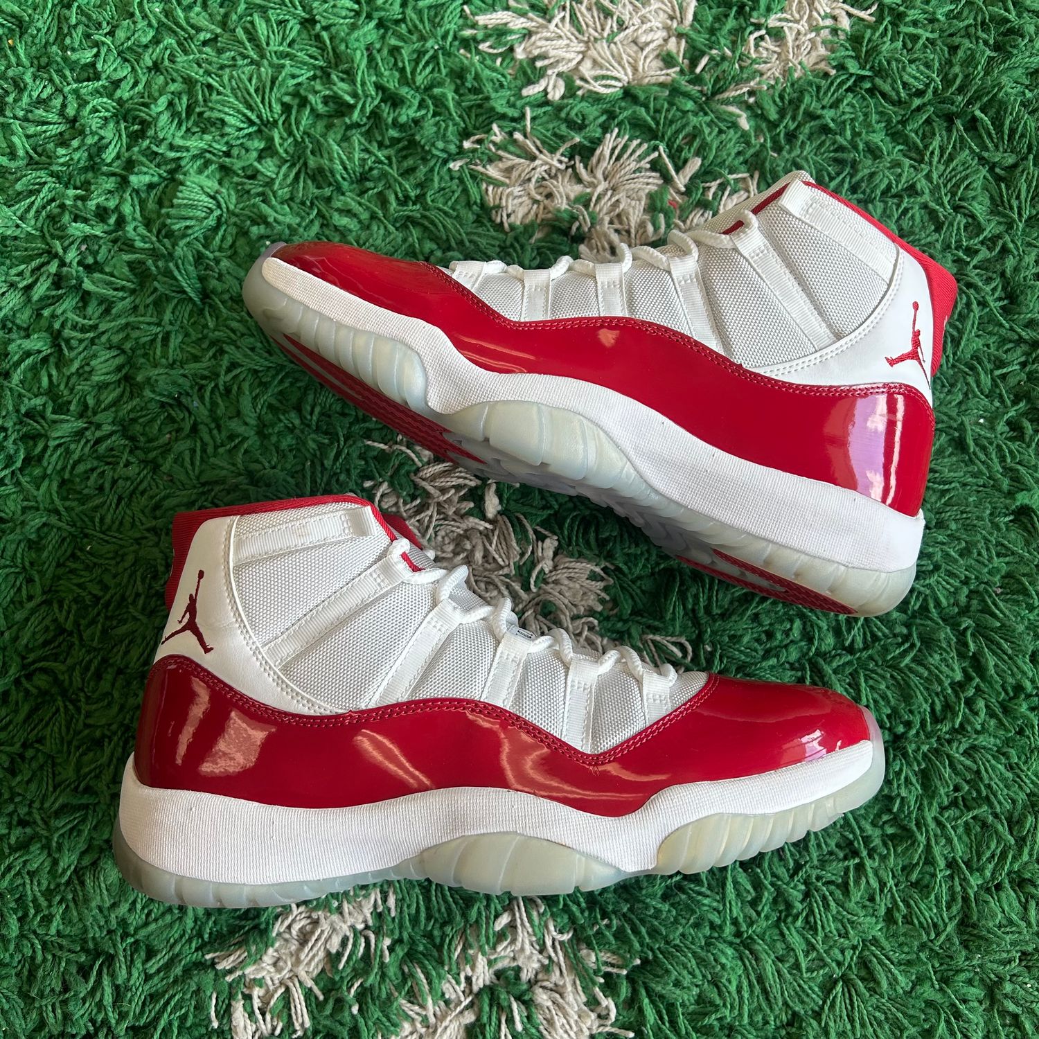 PO NB AIR JORDAN 11 RETRO CHERRY (2022) Sx SIZE 13