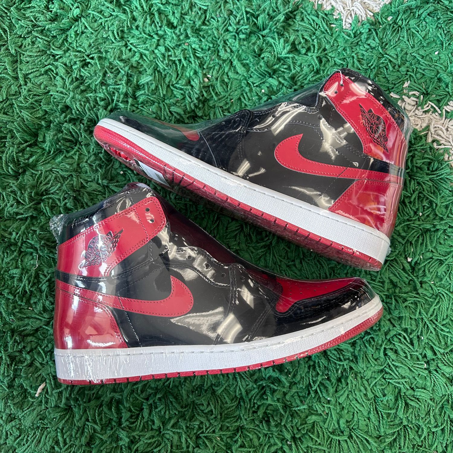 NEW AIR JORDAN 1 RETRO HIGH OG PATENT BRED SIZE 13 (NO BOX)
