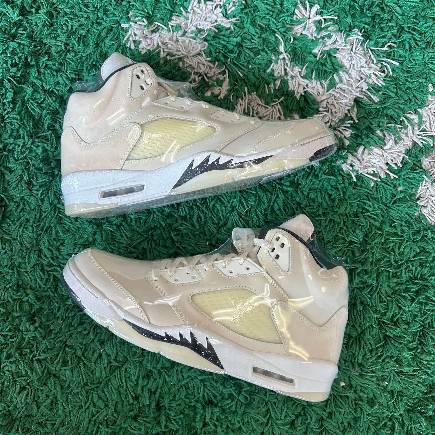 NEW AIR JORDAN 5 RETRO SE SAIL SIZE 13 (NO BOX)