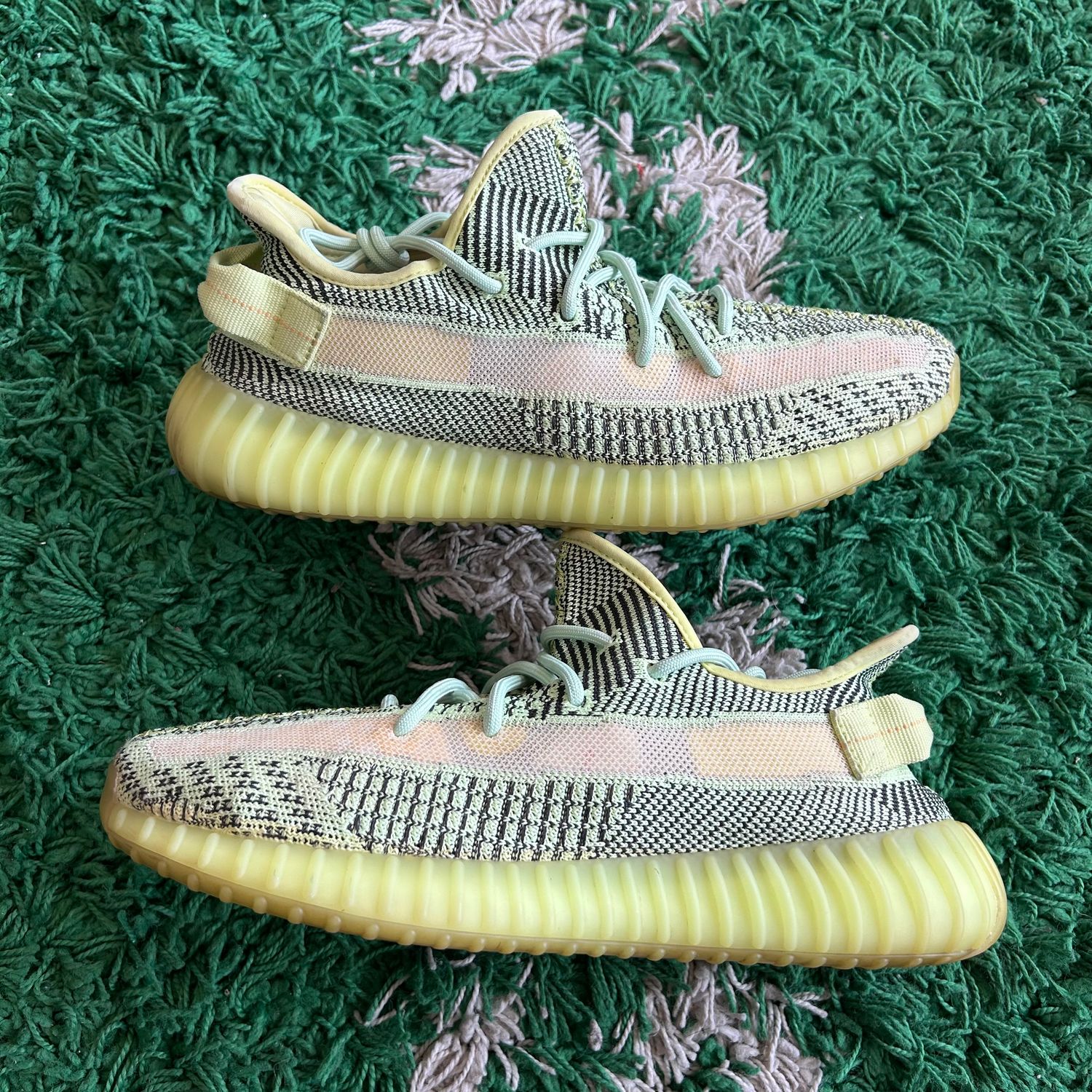 PO NB ADIDAS YEEZY BOOST 350 V2 YEEZREEL (NON-REFLECTIVE) Sx SIZE 10