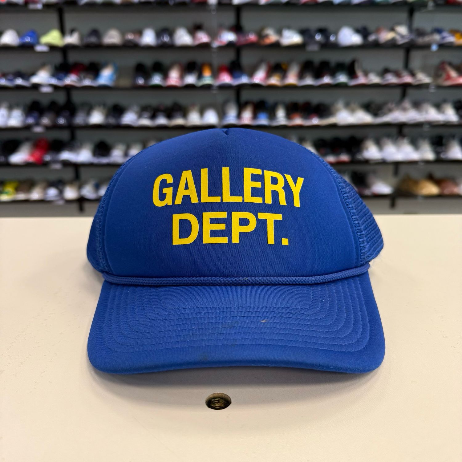 PO GALLERY DEPT. LOGO TRUCKER HAT BLUE