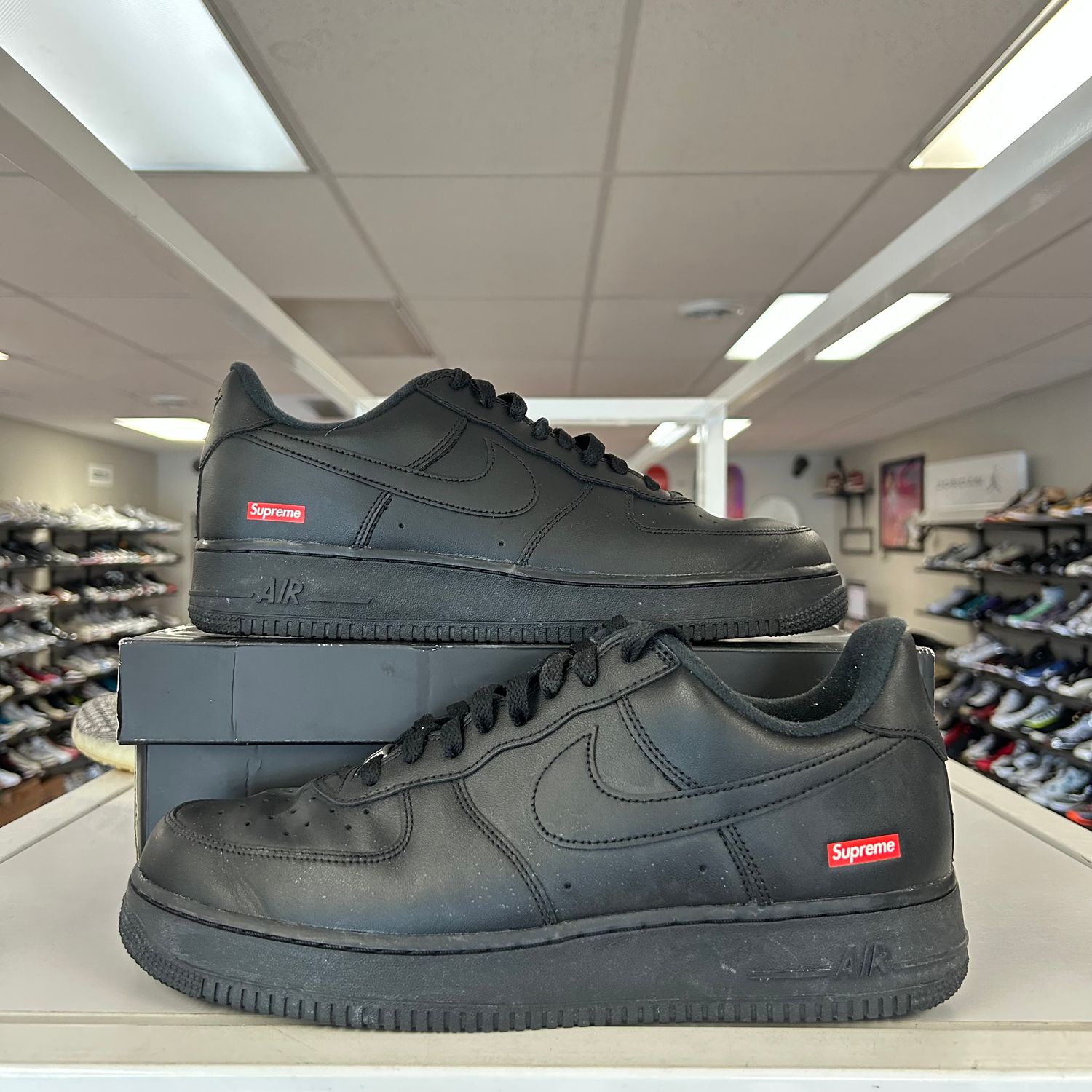 PO2 NIKE AIR FORCE 1 LOW SUPREME BLACK (NO SUP LACES) (SX) SIZE 11