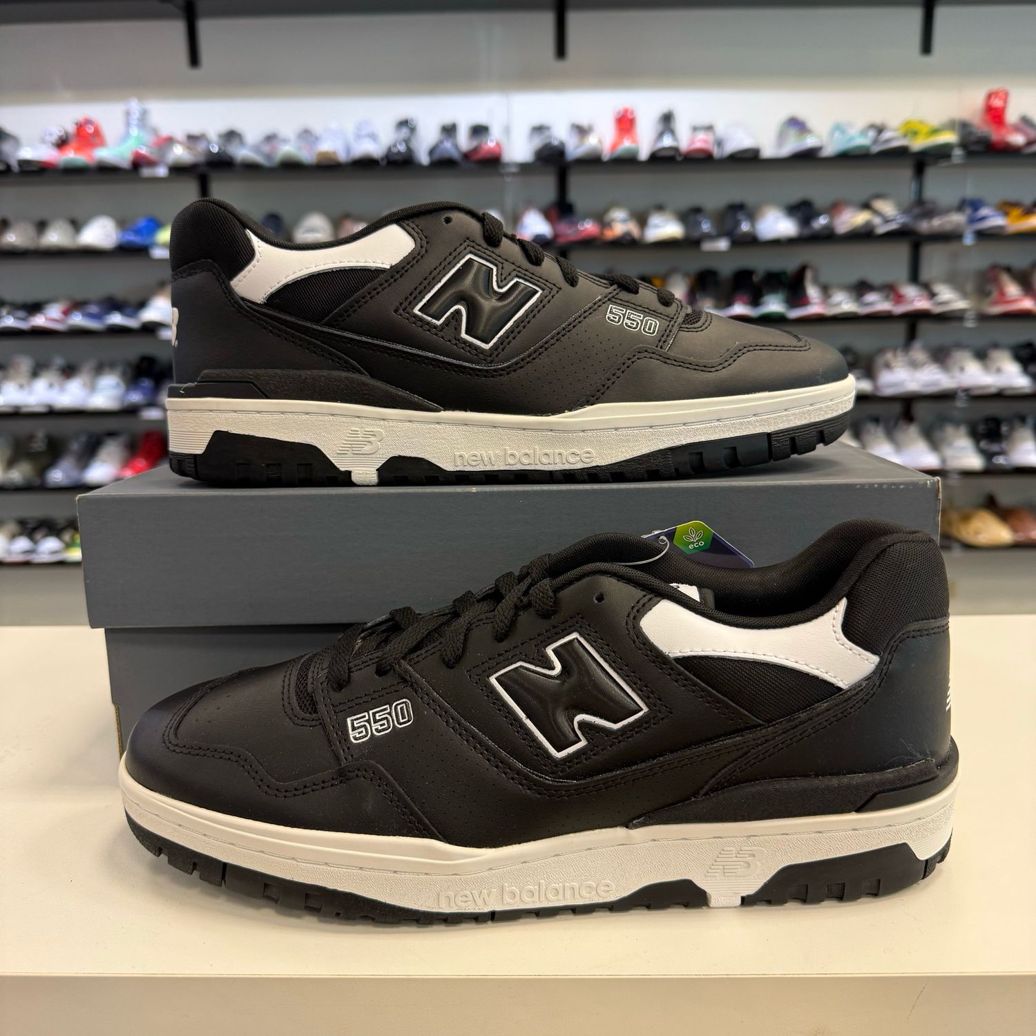NEW NEW BALANCE 550 BLACK WHITE