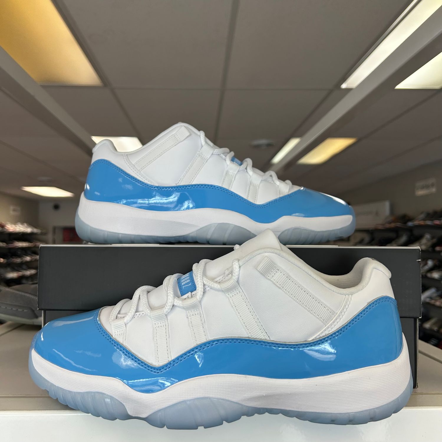 PO AIR JORDAN 11 RETRO LOW UNIVERSITY BLUE (2026) (Sx) SIZE 11.5