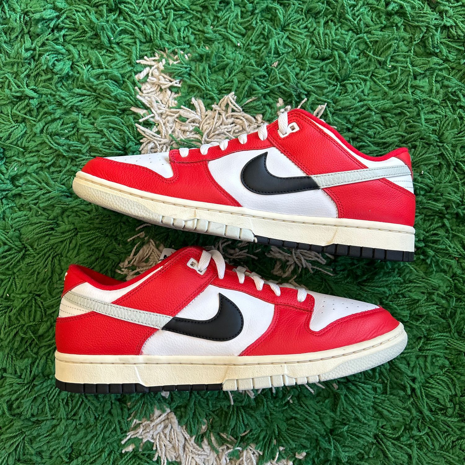 PO NB NIKE DUNK LOW CHICAGO SPLIT (Sx) SIZE 10.5