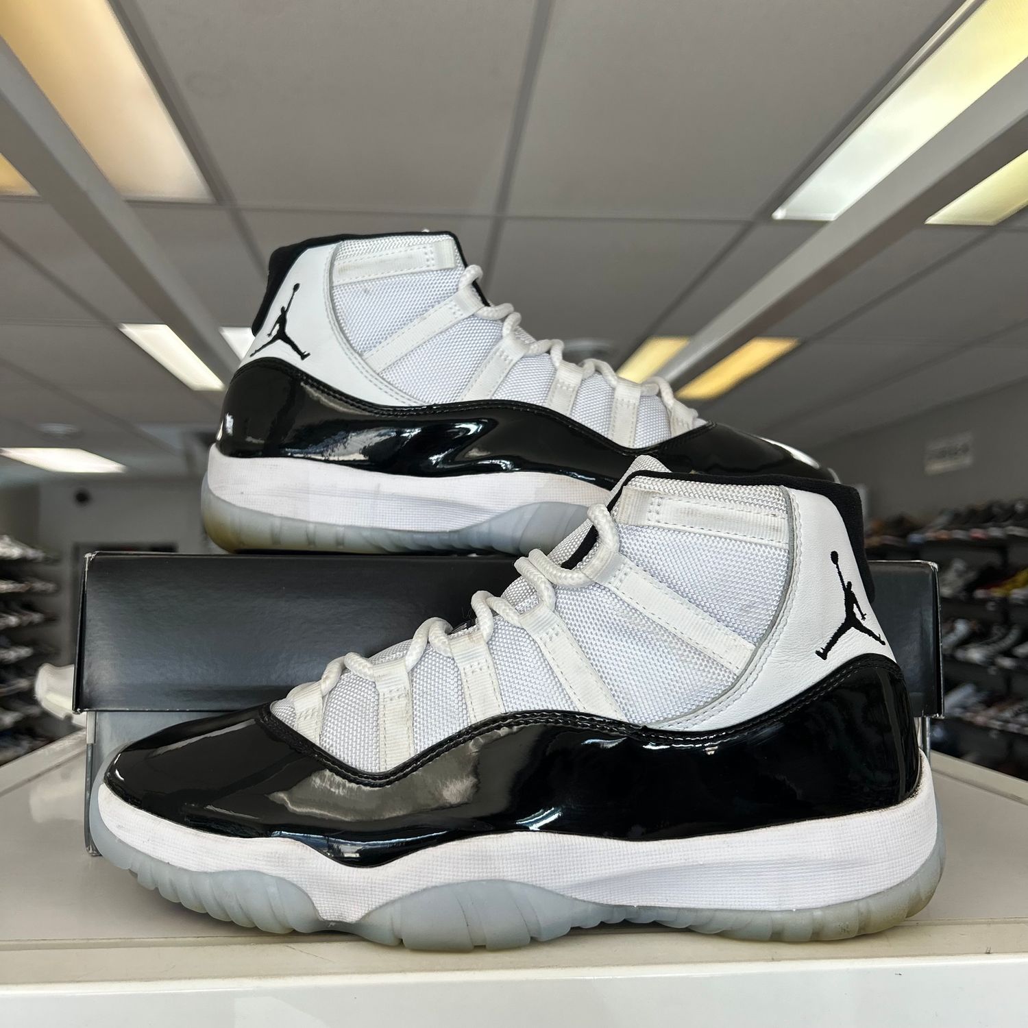 PO2 AIR JORDAN 11 CONCORD (2018) (Sx) SIZE 10.5