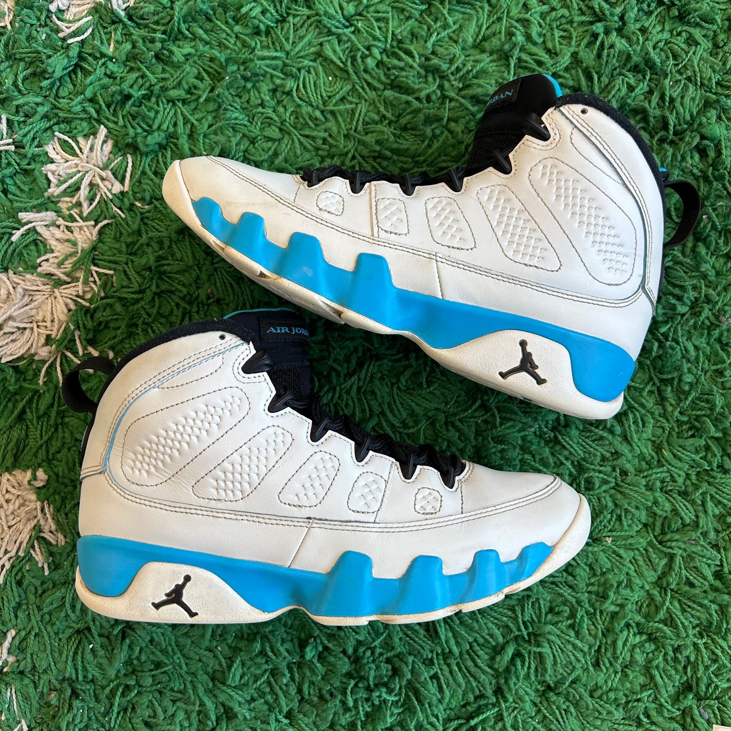 PO NB AIR JORDAN 9 POWDER BLUE (Sx) SIZE 8