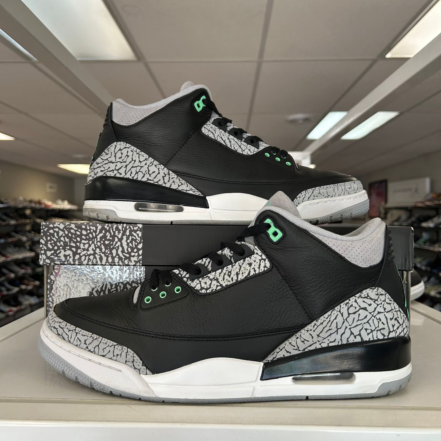 PO2 AIR JORDAN 3 GREEN GLOW (Sx) SIZE 13