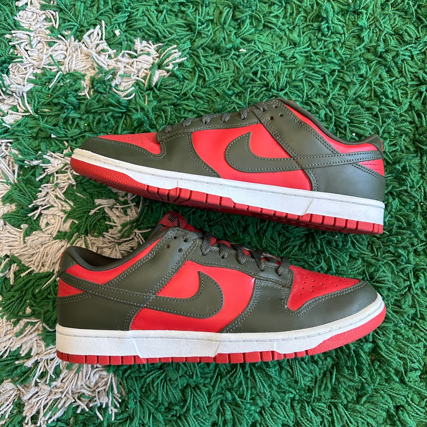 PO NB NIKE DUNK LOW MYSTIC RED CARGO KHAKI (Sx) SIZE 11