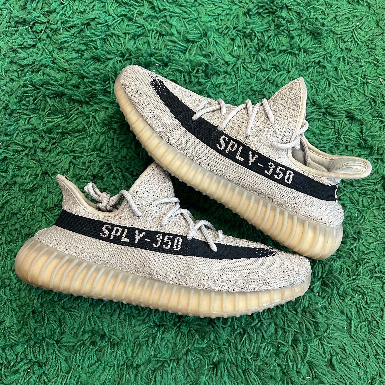 PO NB ADIDAS YEEZY 350 V2 SLATE SX SIZE 12