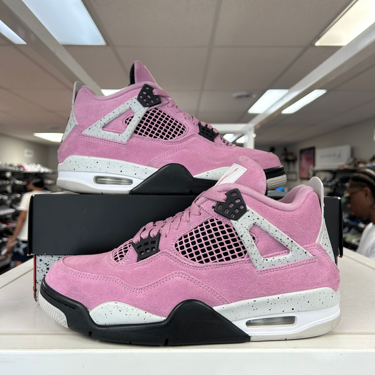 PO AIR JORDAN 4 RETRO ORCHID (WOMEN'S) SX SIZE 11W/9.5M