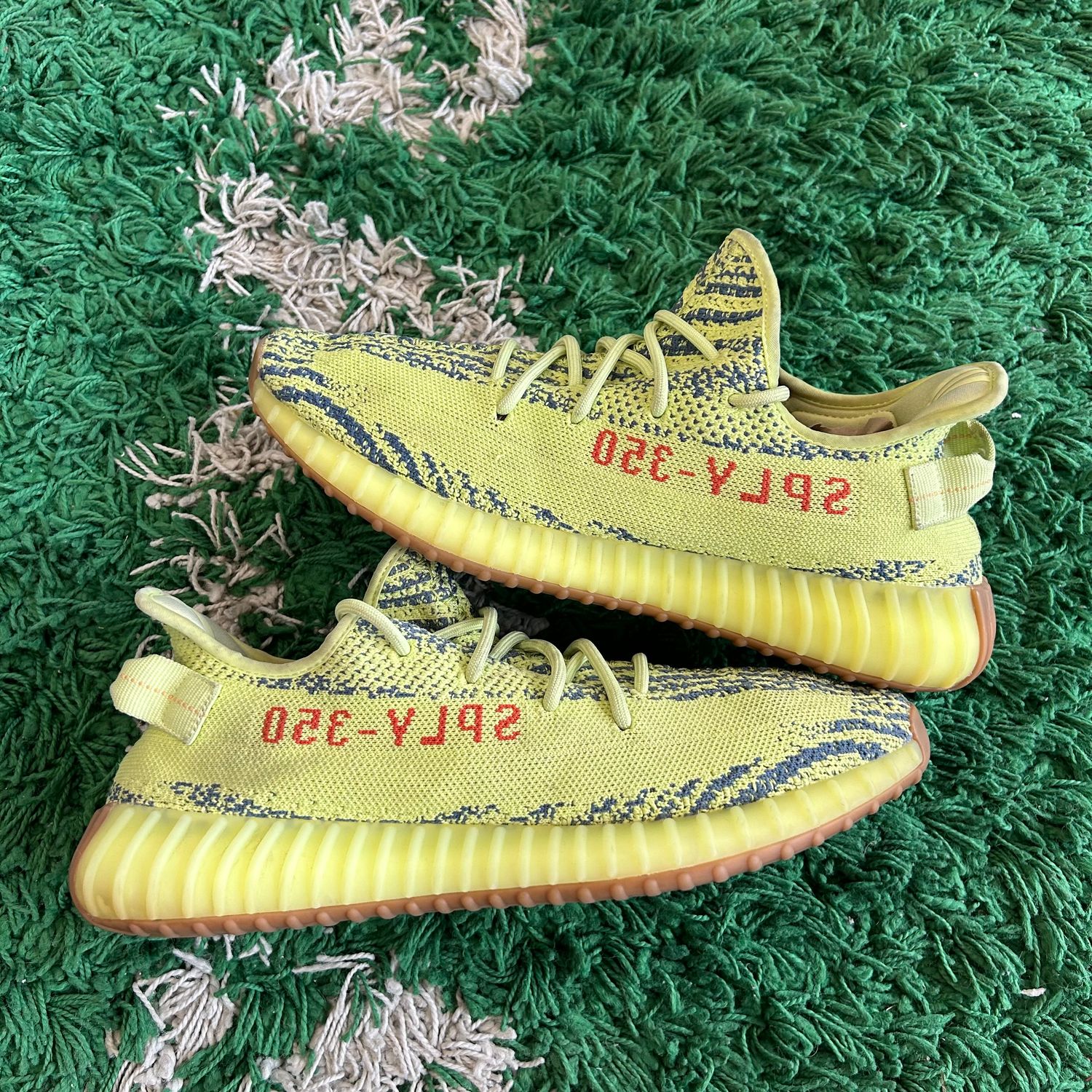 PO NB ADIDAS YEEZY BOOST 350 V2 SEMI FROZEN YELLOW (SX) SIZE 12