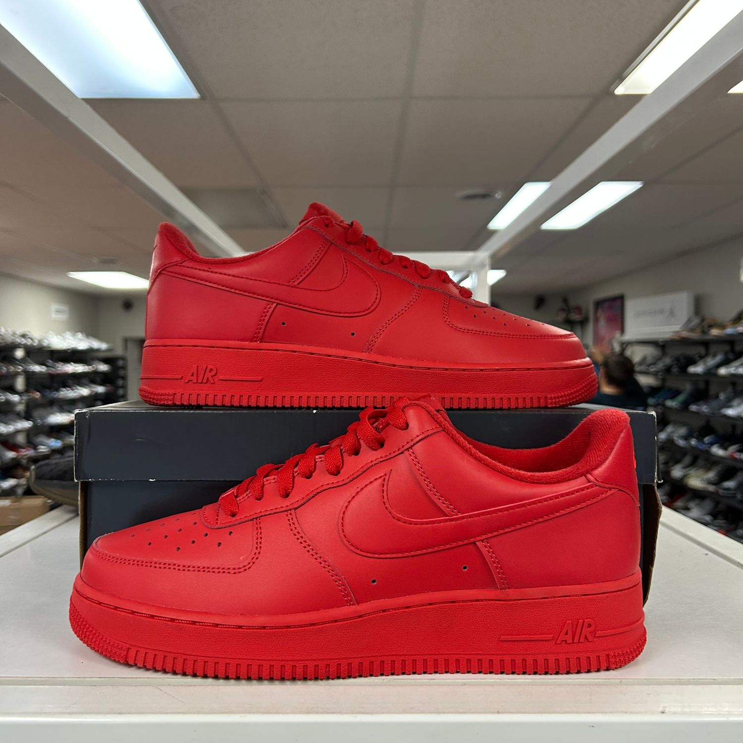 PO NIKE AIR FORCE 1 LOW TRIPLE RED SX SIZE 10