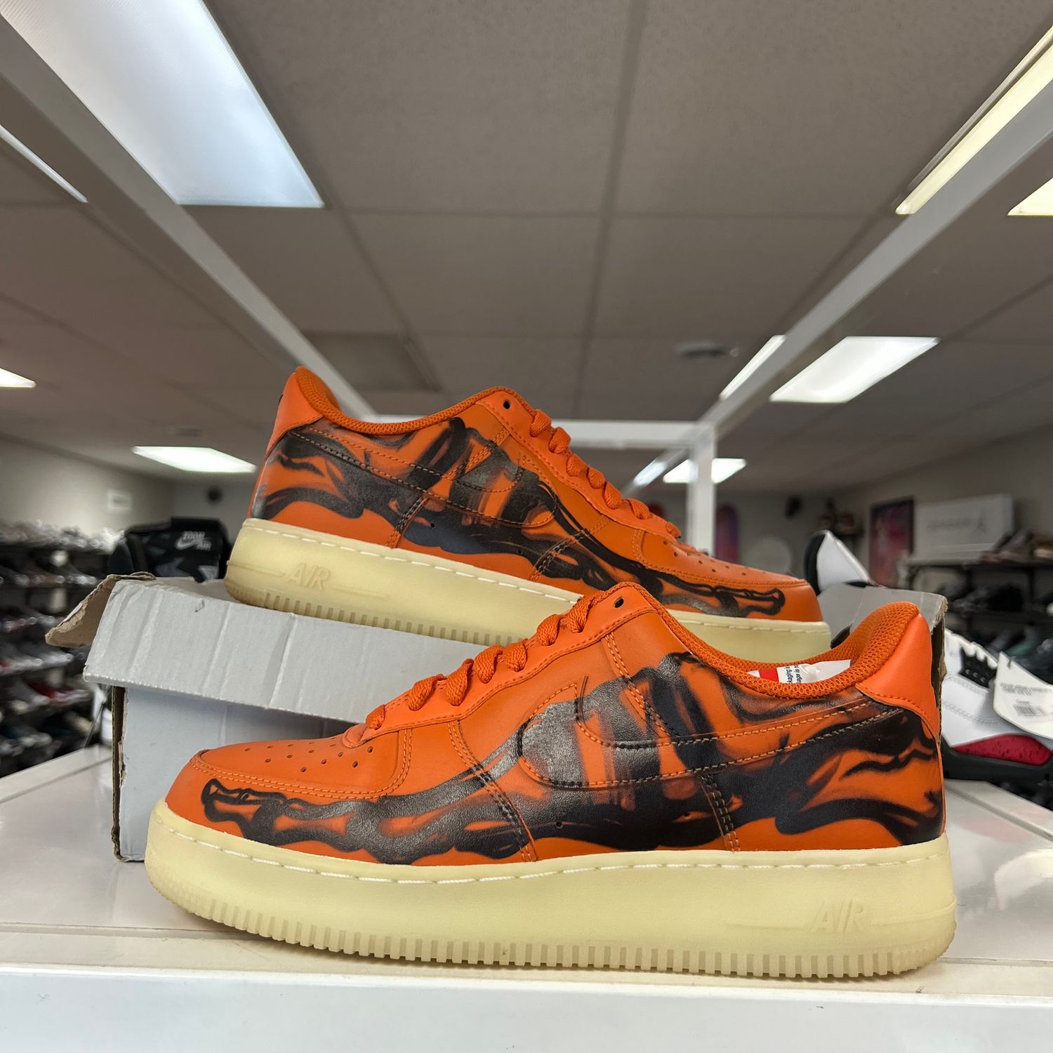 PO3 NIKE AIR FORCE ONE 07' SKELETON QS ORANGE (SX) SIZE 8.5
