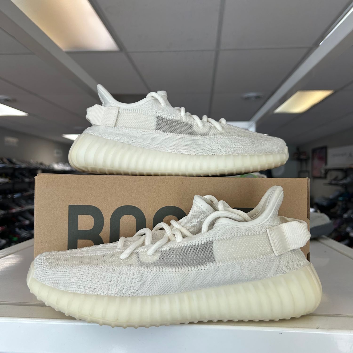 PO2 ADIDAS YEEZY 350 V2 BONE SX SIZE 6