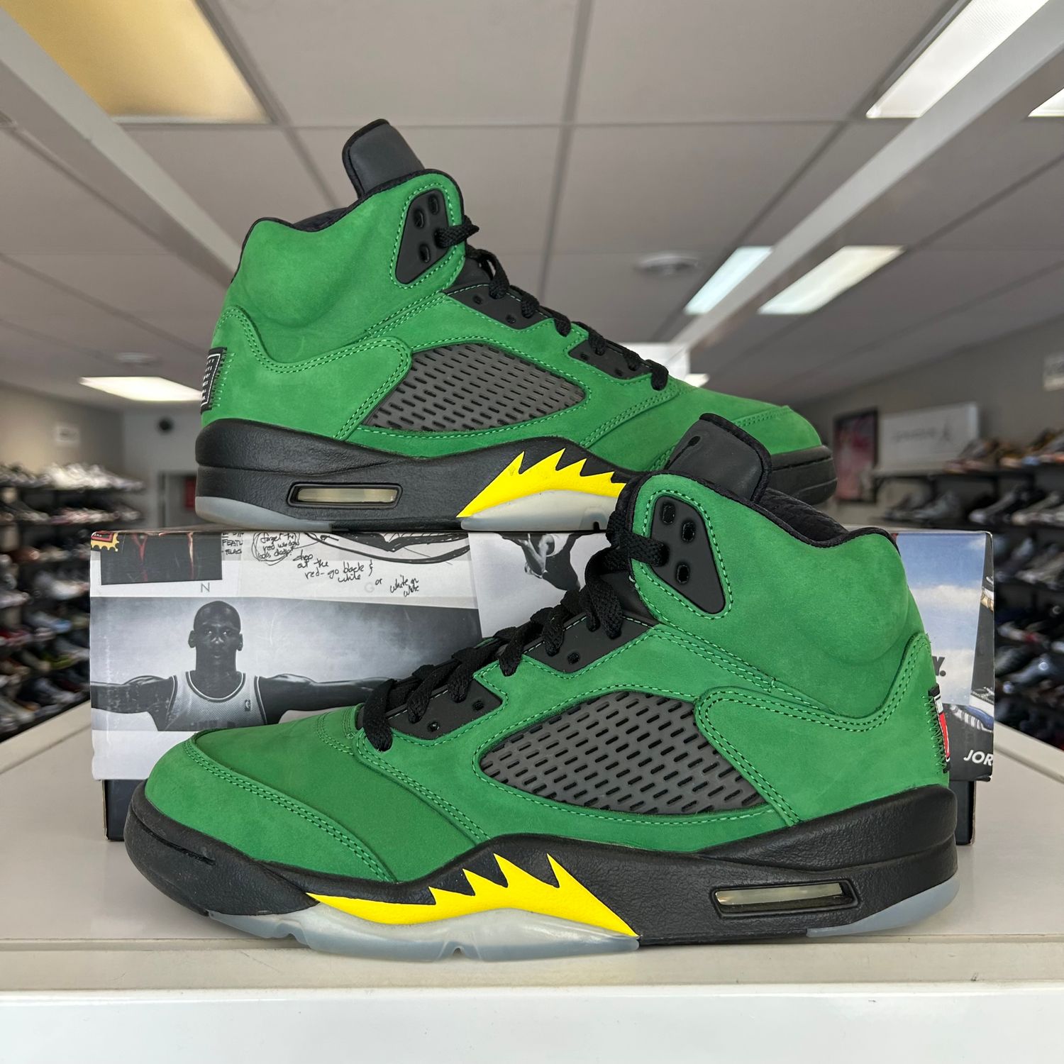 PO AIR JORDAN 5 SE OREGON SX SIZE 9
