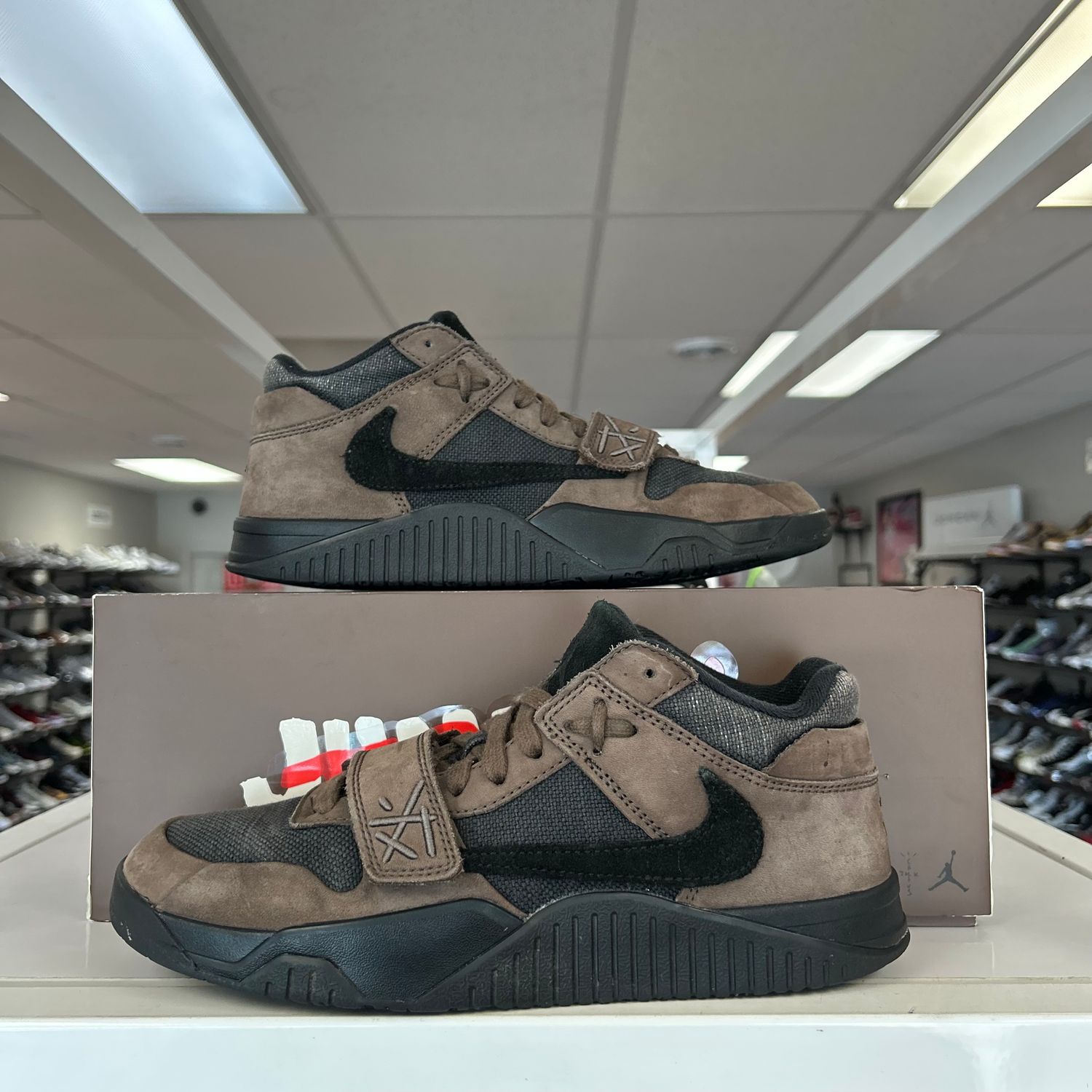 PO2 JORDAN JUMPMAN JACK TR TRAVIS SCOTT DARK MOCHA SX SIZE 9