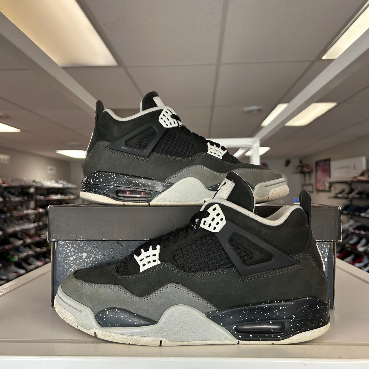PO AIR JORDAN 4 RETRO FEAR (2024) (SX) SIZE 9.5