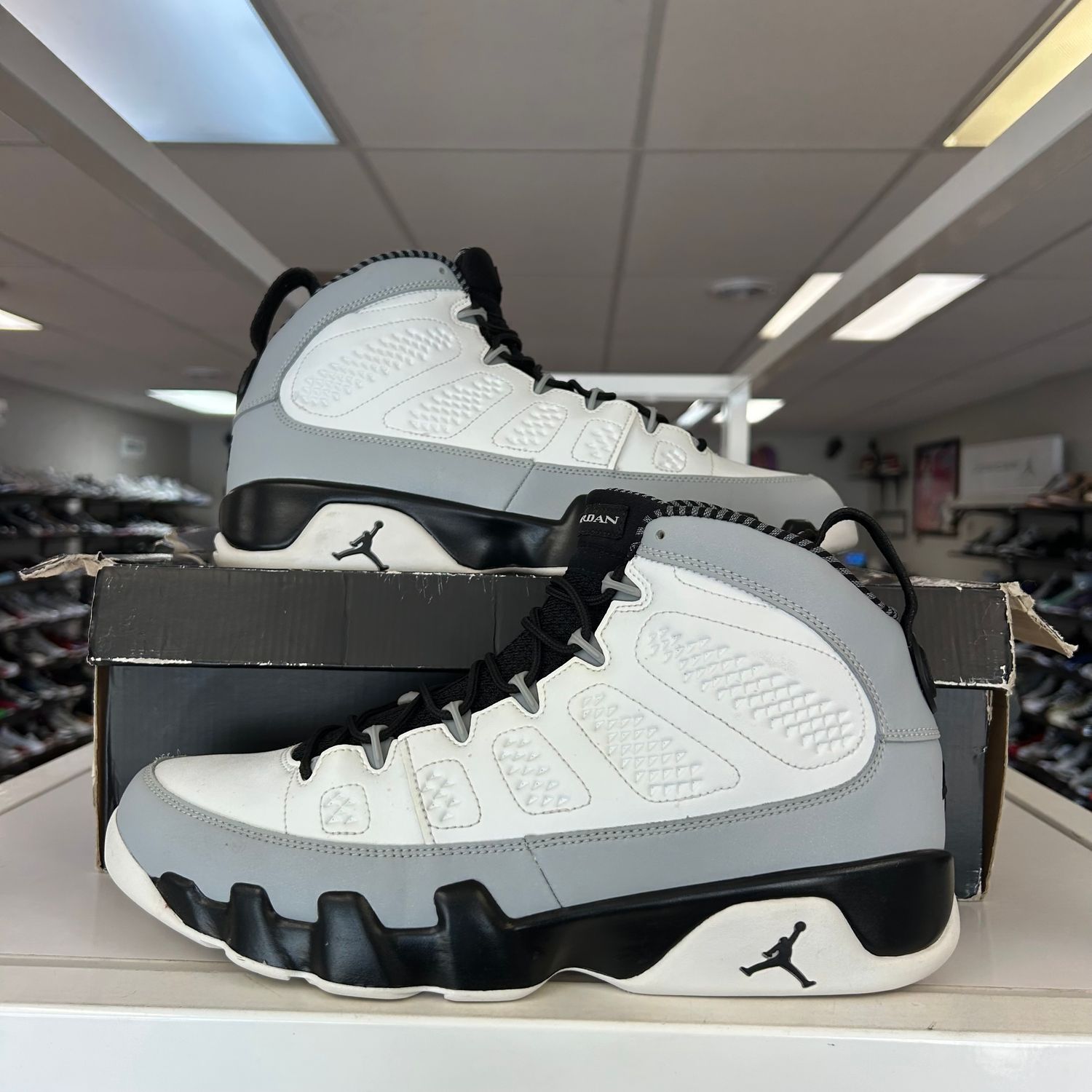 PO AIR JORDAN 9 BARONS SX SIZE 11