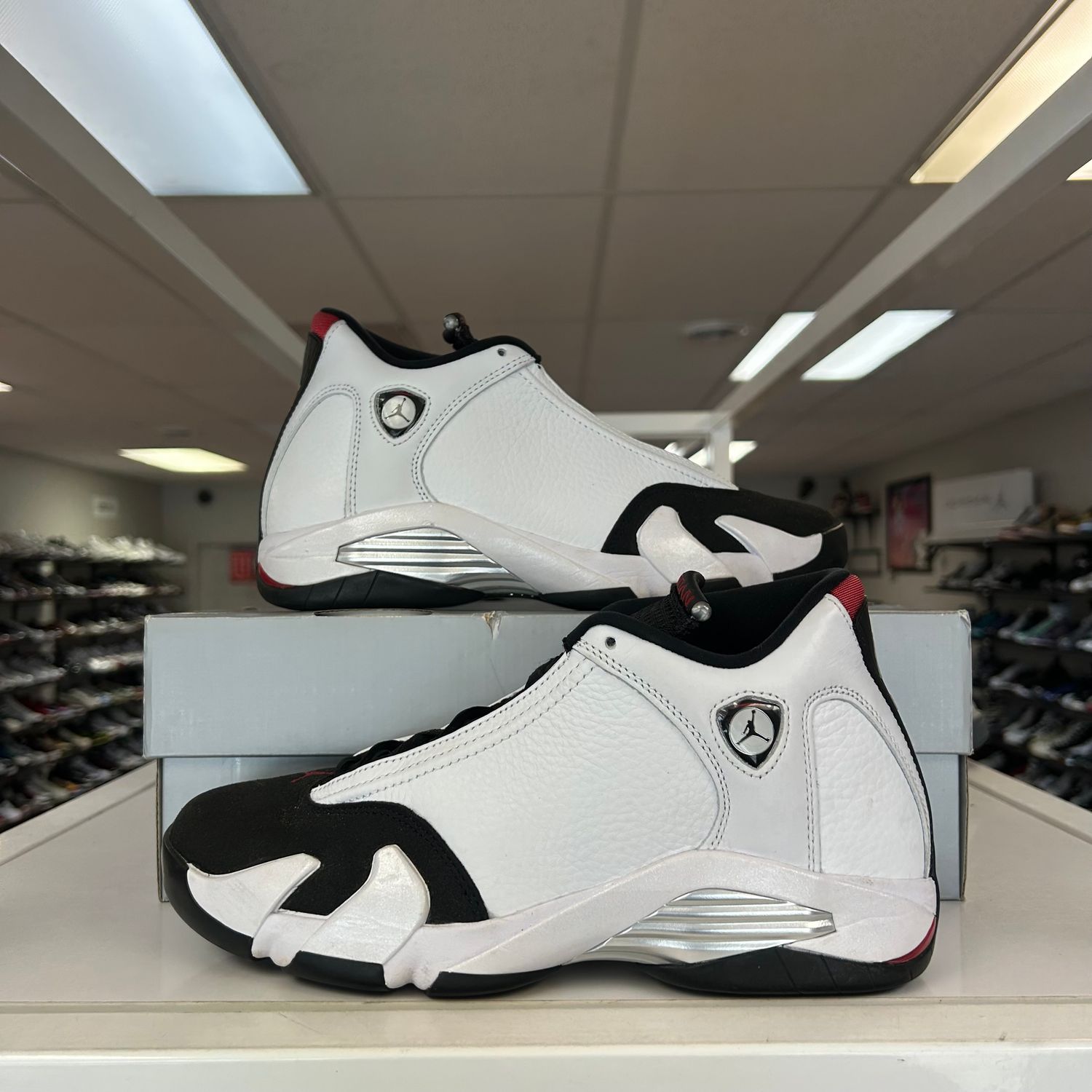 PO JORDAN 14 RETRO BLACK TOE (2024) SX SIZE 8.5