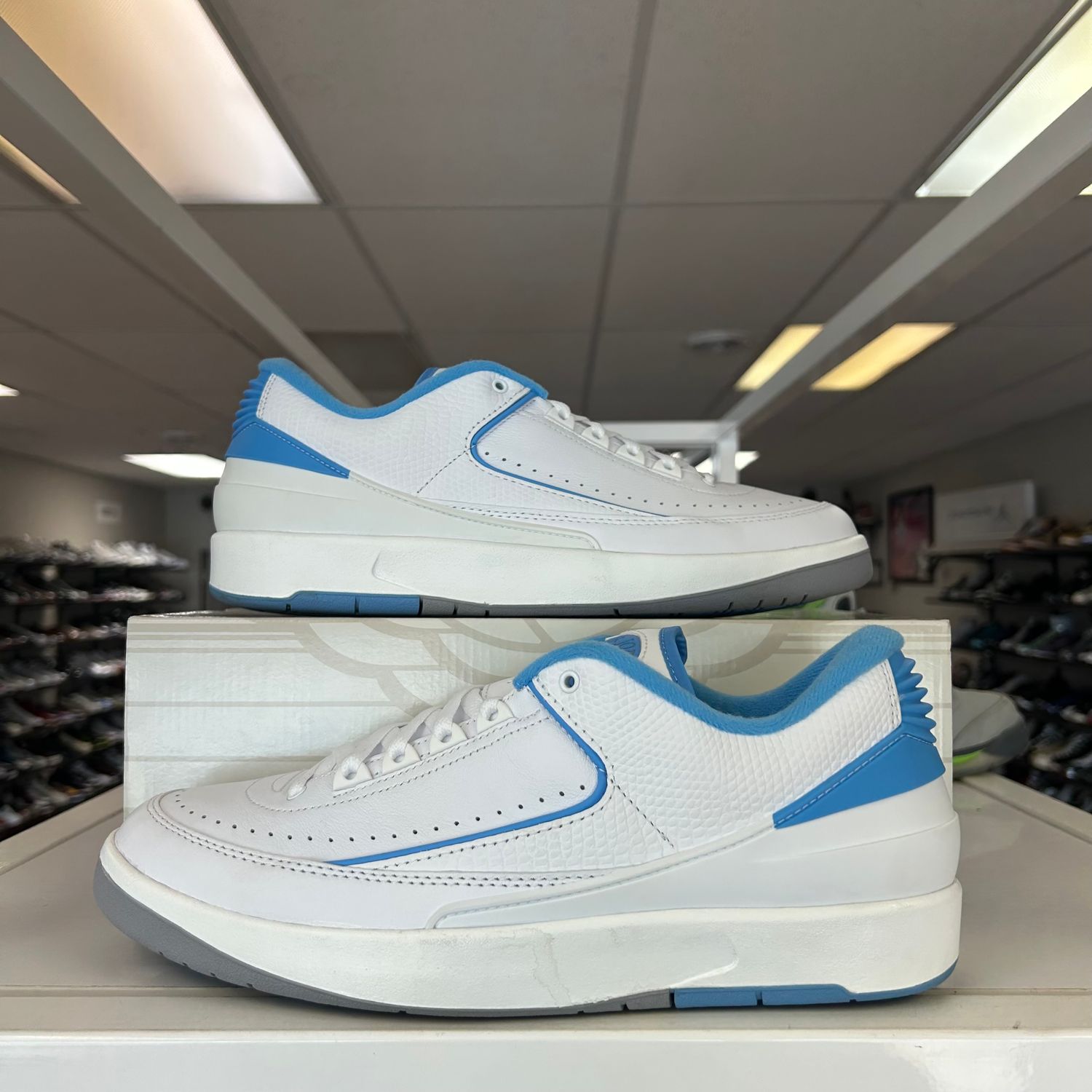 PO AIR JORDAN 2 LOW UNC SX SIZE 11