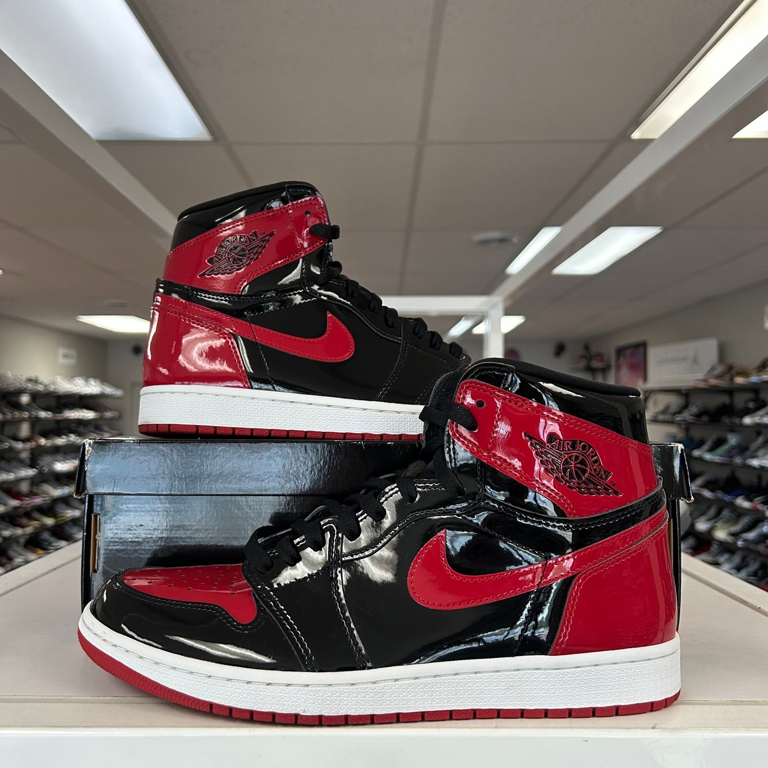 PO4 AIR JORDAN 1 PATENT BRED SX SIZE 11