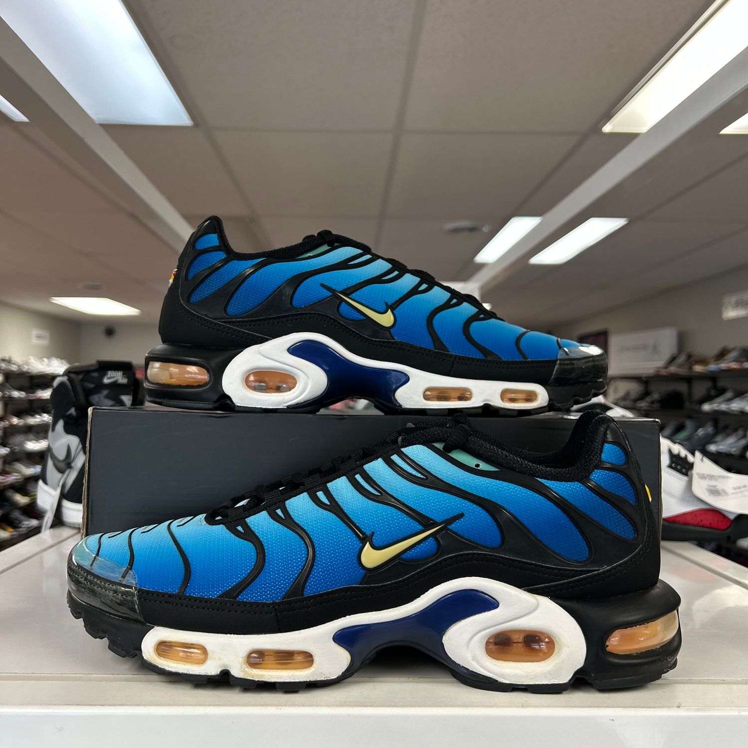 PO NIKE AIR MAX PLUS OG HYPER BLUE (2018) (SX) SIZE 11.5