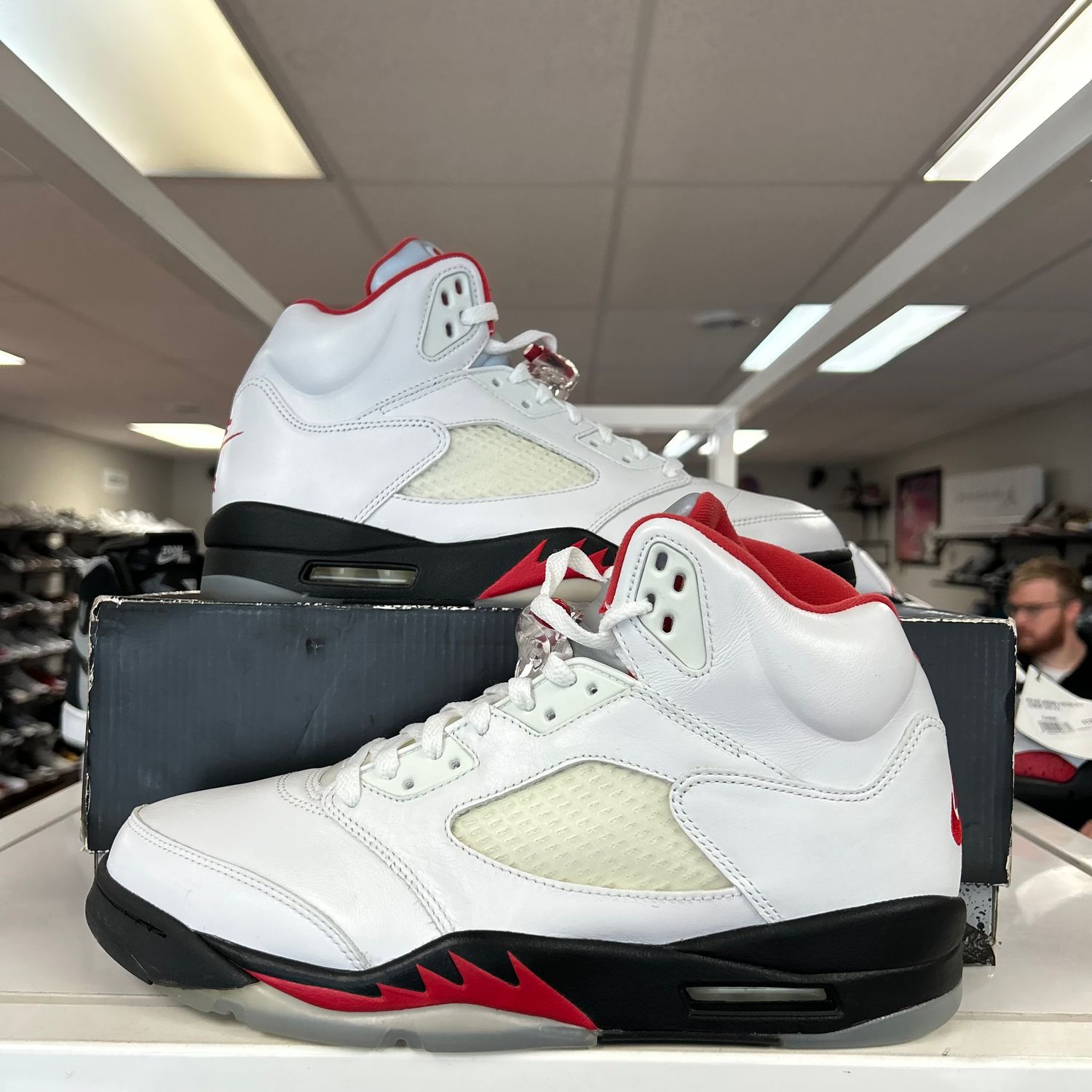 PO AIR JORDAN 5 RETRO FIRE RED SILVER TONGUE (2020) (SX) SIZE 11