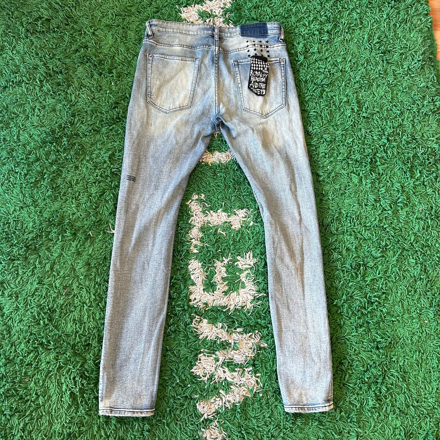 PO KSUBI LIGHT WASHED RIPPED SIZE 34