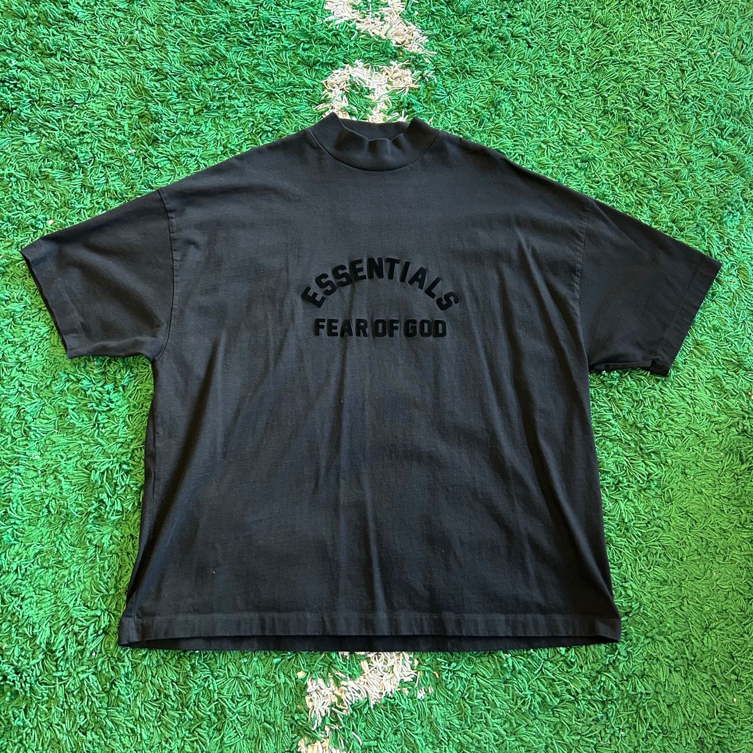 PO ESSENTIAL BLACK ON BLACK T-SHIRT (SX) SIZE L