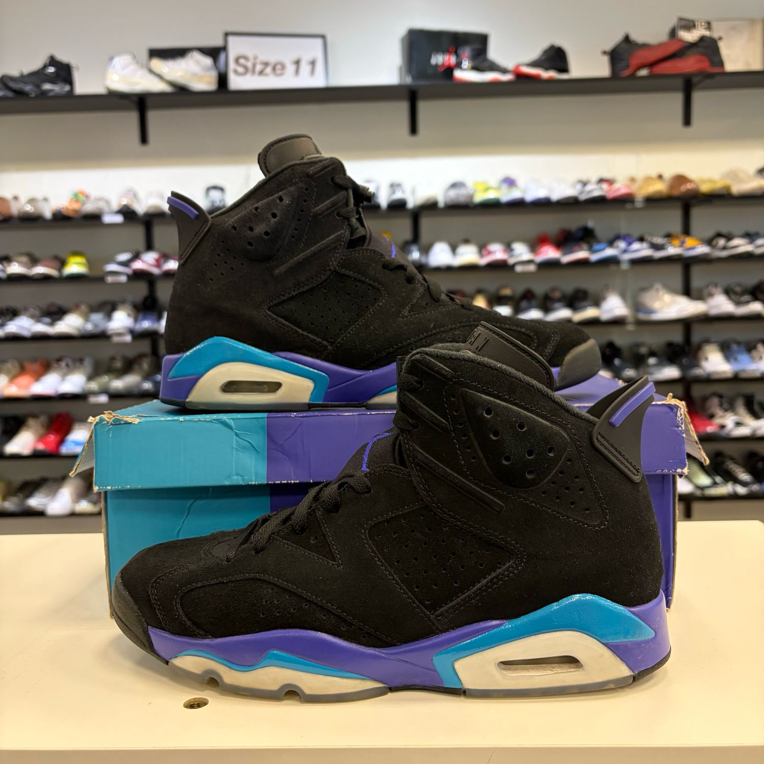 PO AIR JORDAN 6 RETRO AQUA SIZE 10.5