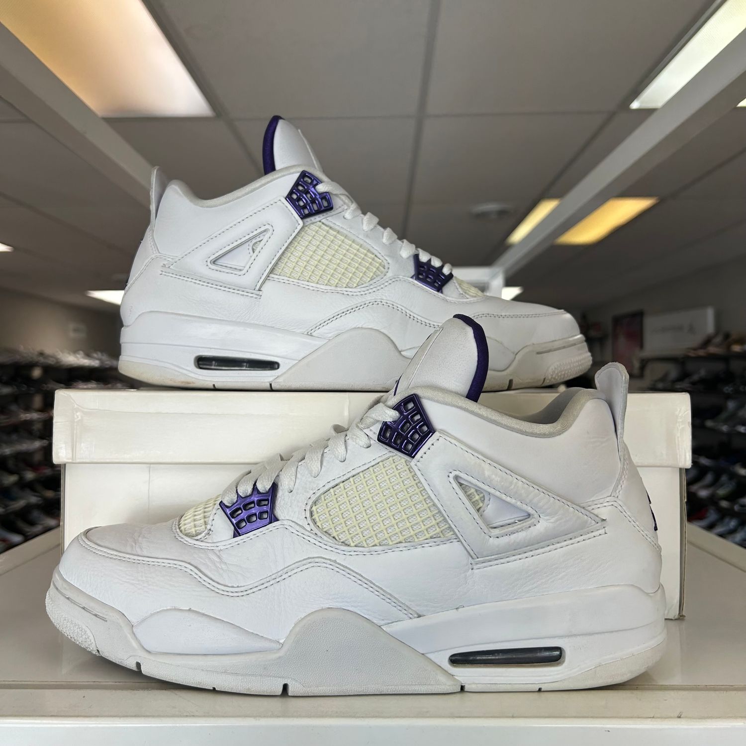 PO3 AIR JORDAN 4 METALLIC PURPLE (SX) SIZE 12
